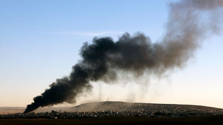Mit Luftschlägen hat die USA-Geführte Allianz den Kampf gegen den IS rund um Kobane unterstützt.