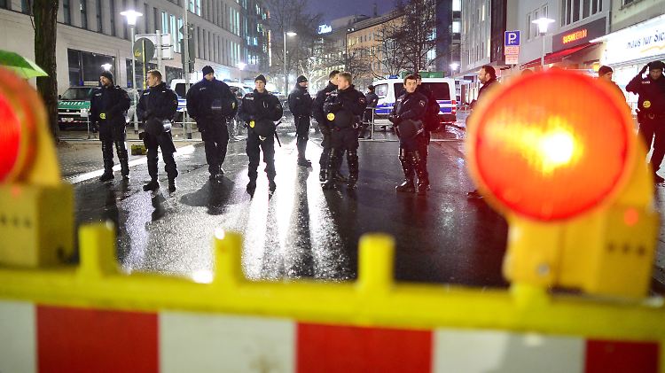 42 Demonstranten wurden festgenommen, darunter 22 aus dem Lager der Hagida-Gegner.