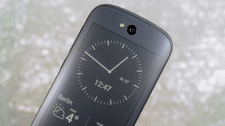 Zweitbildschirm auf dem Rücken: das YotaPhone 2.
