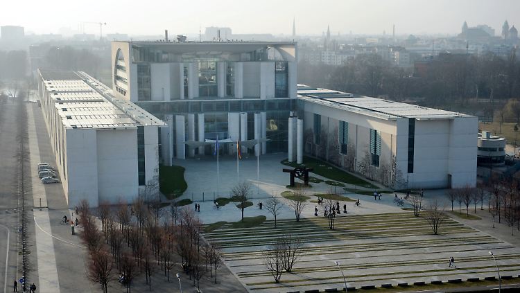 Eine Mitarbeiterin brachte den Trojaner von ihrem Privatrechner unabsichtlich mit ins Kanzleramt.