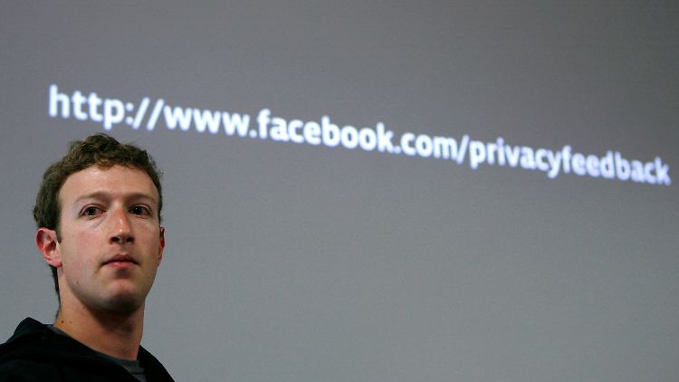 Andrew Keen wirft Facebook-Gründer Mark Zuckerberg (im Bild) Doppelmoral vor.