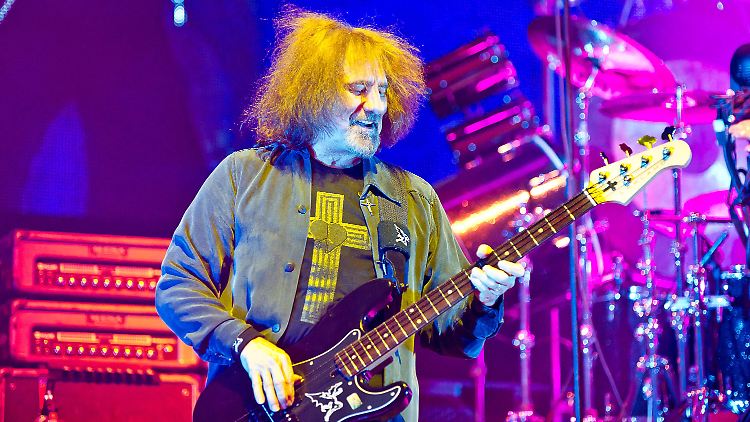 Nach der Ausnüchterung durfte Geezer Butler das Gefängnis wieder verlassen.