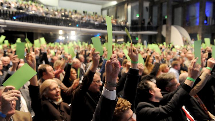 Laut und streitlustig - am Ende aber lammfromm: die AfD-Basis.