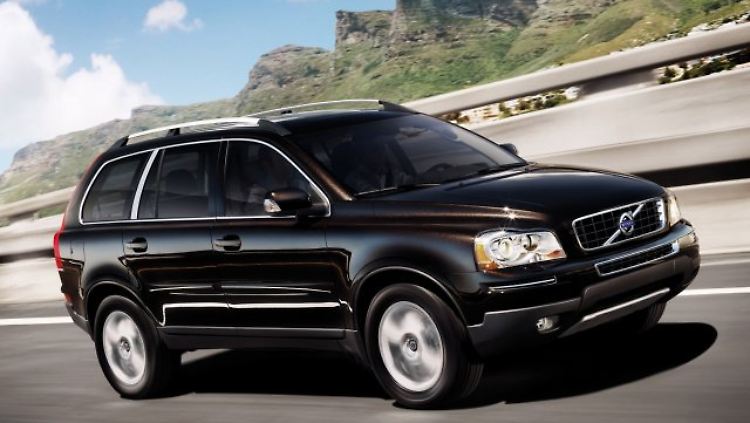 Besonders sicher sind der Auswertung zufolge große Allrad-SUV wie der Volvo XC90.