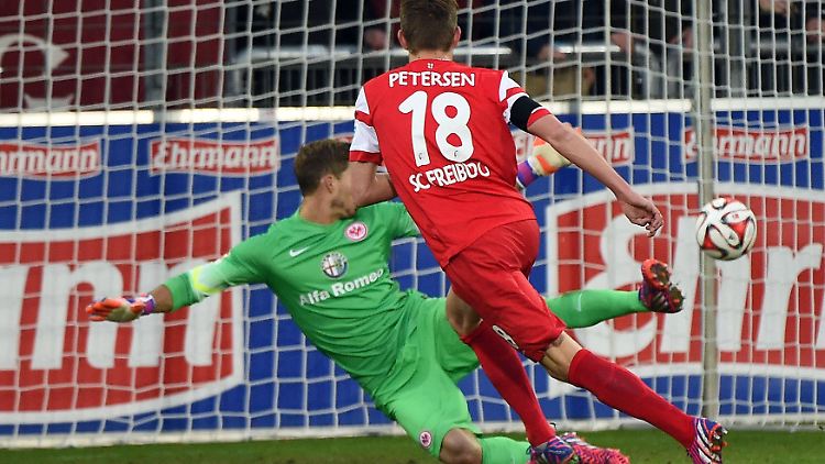 Traumdebüt: Nils Petersen kam, sah und traf dreimal für seinen neuen Klub SC Freiburg.