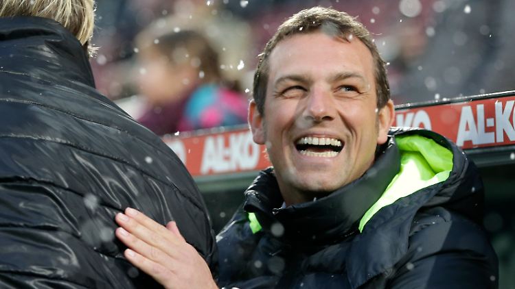 Markus Weinzierl wird erfreut zur Kenntnis nehmen, dass Augsburg auf dem Weg zum Klassenziel Klassenerhalt Fortschritte macht.