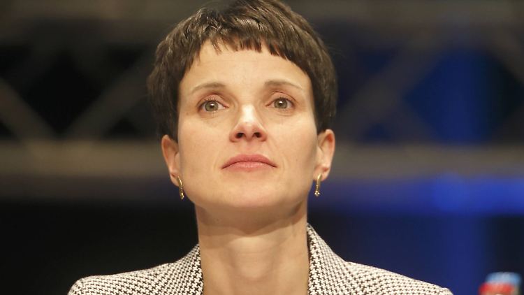 Frauke Petry sagt, sie habe trotz inhaltlicher Differenzen gut mit Lucke zusammengearbeitet.