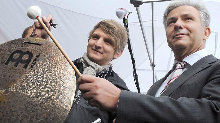 "Mal sehen, wie lange Sie durchhalten": Musiker Harfst, Politiker Wowereit.