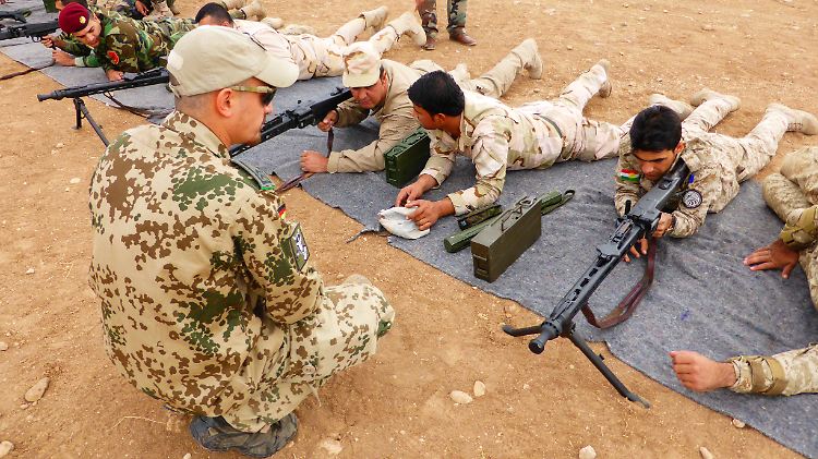Die Bundeswehr hatte auch im vergangenen Jahr Rüstungsmaterial an die Peschmerga geliefert.