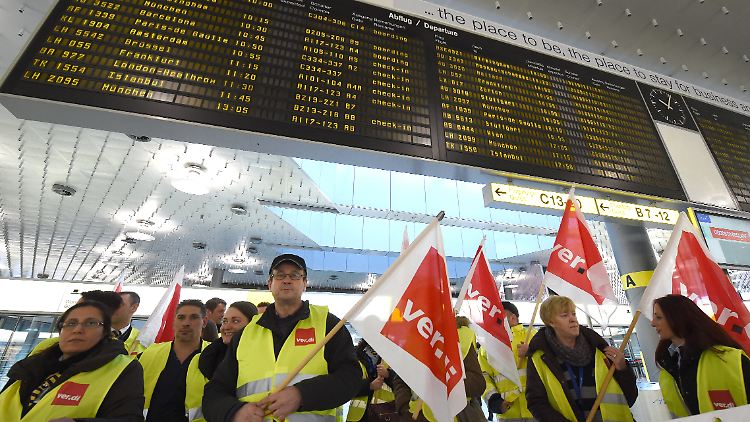Geflogen wird, nur die Wartezeit fällt länger aus. 
