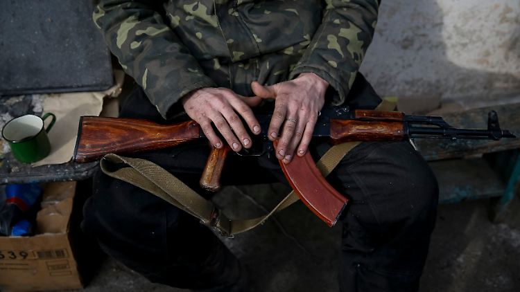 2015-02-08T184628Z_1476659541_GM1EB2907D201_RTRMADP_3_UKRAINE-CRISIS.JPG4032883415349420668.jpg