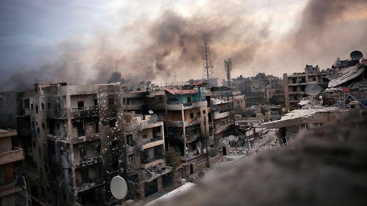 Aleppo ist über 4000 Jahre alt und beherbergt zahlreiche Kulturgüter. Nach über zwei Jahren Bürgerkrieg ist die zweitgrößte syrische Stadt weitgehend zerstört. 