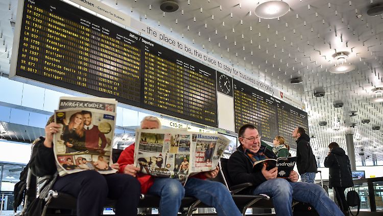 Streik am Flughafen Hannover im vergangenen Dezember: Reisenden wird viel Geduld abverlangt.