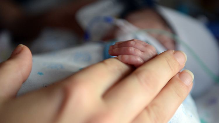 In der Region um Donezk sind etwa 28.000 Menschen mit HIV infiziert.