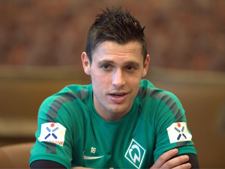 Verlängert Werder-Spielmacher Zlatko Junuzovic direkt vor dem Spiel gegen Augsburg?