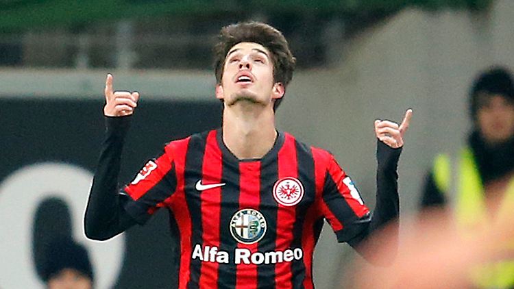 Matchwinner: Lucas Piazon köpfte den Sieg gegen Schalke heraus.