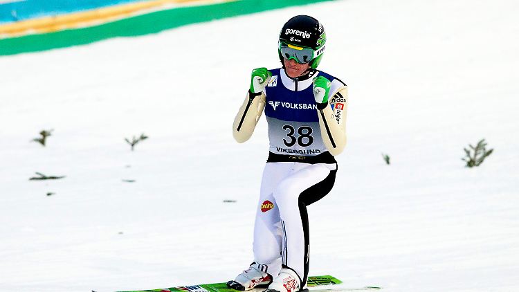 Peter Prevc verschob die Grenze auf 250 Meter. Experten halten sogar 300 Meter für möglich.