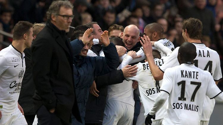 Für PSG-Coach Laurent Blanc dürfte sich das 2:2 wie eine Niederlage angefühlt haben.