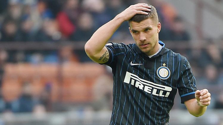Oh je, Poldi - für den Nationalspieler läuft's nicht rund bei Inter Mailand.