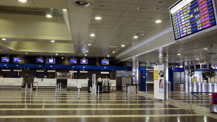 Abfertigungsschalter im Flughafen von Thessaloniki - auch dieser steht auf der Übernahmeliste von Fraport.