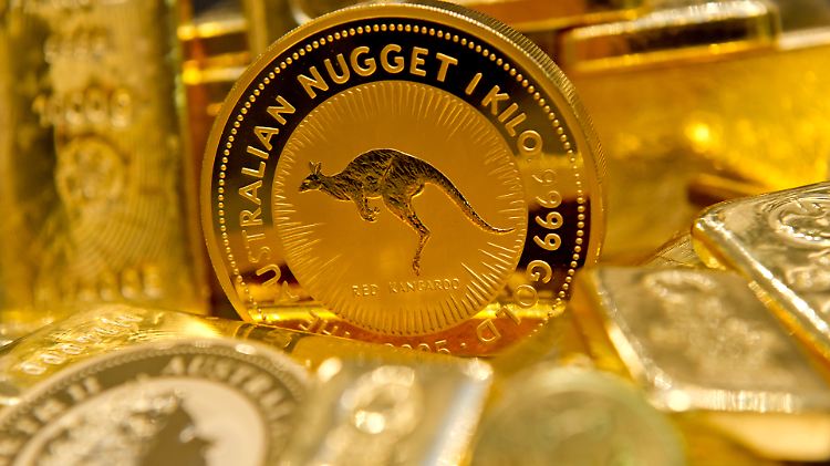 Händler bieten Gold in allen Formen und Größen an vom Kilo-Nugget bis zum wenige Gramm schweren Mini-Barren.