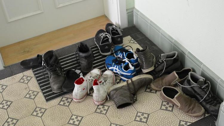 Wer kurzzeitig ein paar Schuhe oder einen Regenschirm auf die Fußmatte stellt, bekommt keine Probleme.