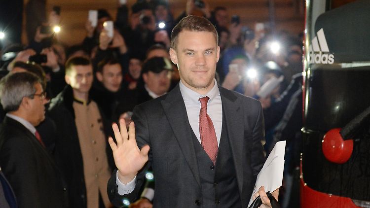 Ankunft in Lemberg: Manuel Neuer.