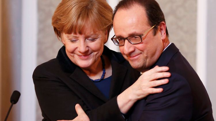 Bundeskanzlerin Angela Merkel mit Frankreichs Präsidenten Françoise Hollande.