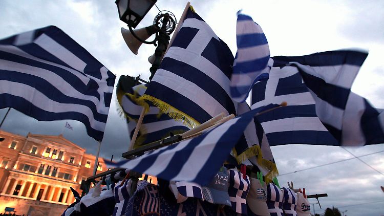 Unterstützung für die Regierung: Fahnen bei einer Demonstration in Athen.