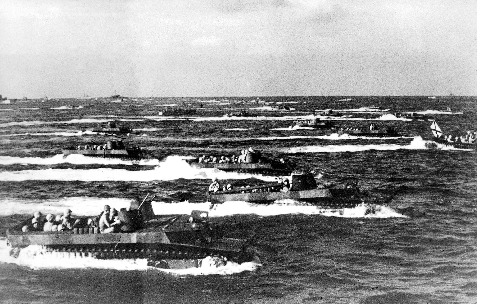 Am Morgen des 19. Februar 1945, kurz vor neun Uhr, beginnt die Invasion der US-Armee.