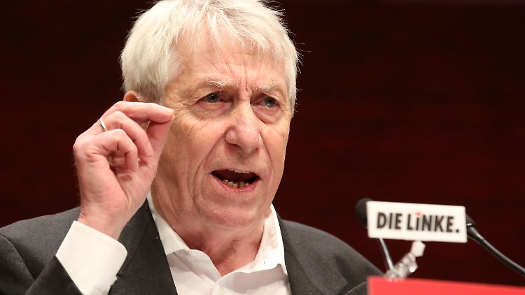 Linke-Politiker Wolfgang Gehrcke würde Wladimir Putin zum 70. Jahrestag des Kriegsendes gerne im Bundestag sprechen hören.
