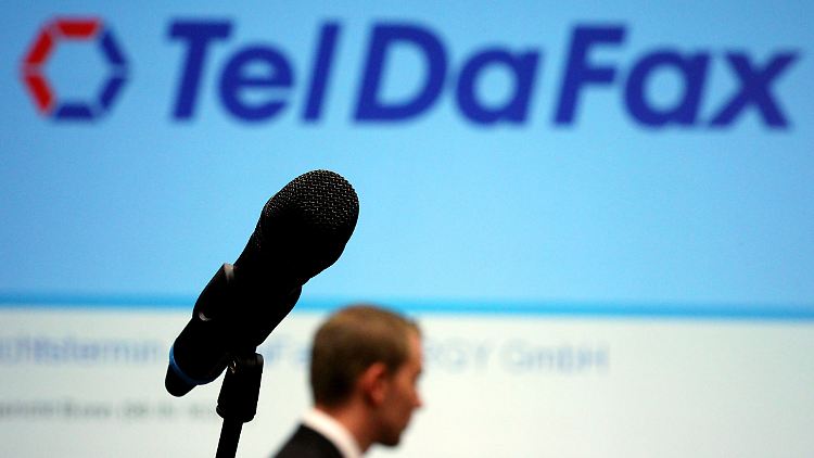 Bei einer Gläubigerversammlung in Köln