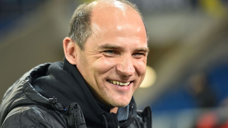 Viktor Skripnik hat gut lachen. Der Ukrainer hat Bremen vom Abstiegskandidaten zum Anwärter auf die Europa League geformt.