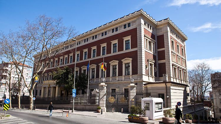 Das deutsche Generalkonsulat in Istanbul. Könnten IS-Kämpfer auf diplomatische Vertretungen Anschläge verüben?