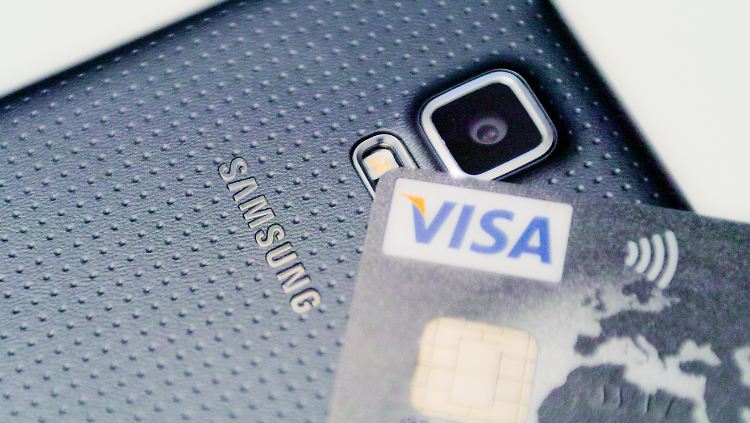 Samsung könnte die LoopPay-Technologie bald in seine Smartphones einbauen. 
