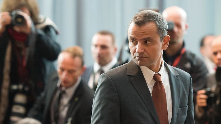 Sebastian Edathy vor dem Untersuchungsausschuss des Bundestags, der den politischen Teil der Affäre aufklären soll.
