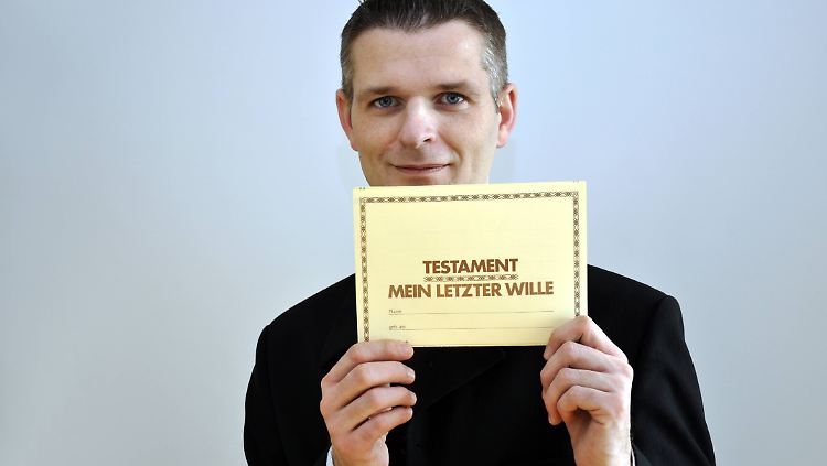 Es schadet nicht, schon früh ein Testament aufzusetzen. Später lässt sich das Dokument immer noch ändern.