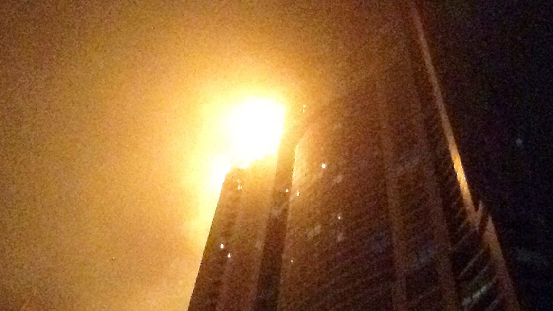 2015-02-21T020426Z_492617938_GM1EB2L0RSV01_RTRMADP_3_FIRE-DUBAI.JPG1446116780293920919.jpg