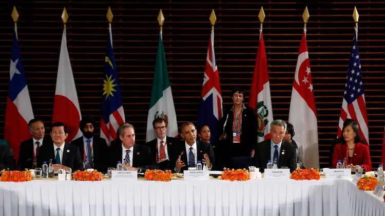 US-Präsident Barack Obama (Mitte) beim Treffen der Staatschefs der TTP-Länder in Peking im November 2014.