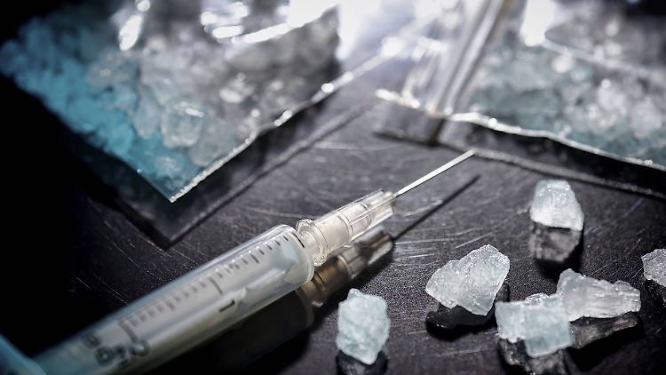 Auf der Frühchenstation des Klinikums St. Georg in Leipzig müssen immer mehr Kinder von Crystal-abhängigen Müttern behandelt werden. 
