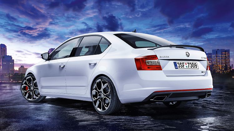Der Öffentlichkeit wird der neue Skoda Octavia RS 230 auf dem Autosalon in Genf präsentiert.