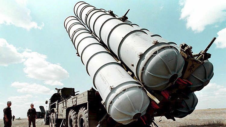 Russische Boden-Luft-Raketen vom Typ S-300. Der Iran soll eine modernisierte Version bekommen.