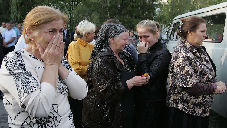 Trauer: Angehörige in Nordossetien.