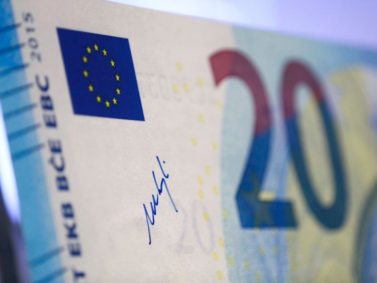 Die Abkürzung EZB ist nun in neun Sprachen aufgedruckt. Vorher waren es fünf.