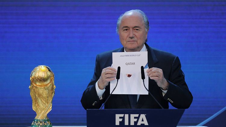 Im Jahr 2010 gab Fifa-Präsident Joseph Blatter bekannt, dass die Fußball-WM 2022 in Katar stattfinden soll. Vier Jahre später steht auch fest, wann genau.