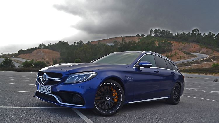 Für die Leistungsfähigkeit, die sich unter dem Blech eines Mercedes-AMG C 63 S verbirgt, sieht der Bolide fast unscheinbar aus.