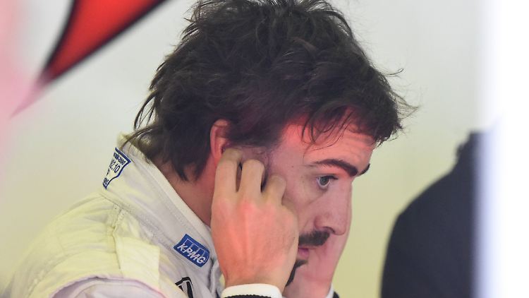 Wann kann er wieder fahren? Fernando Alonso.
