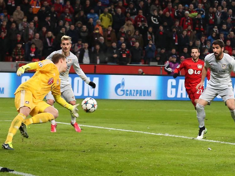 Mit einer Weltklasse-Parade verhinderte Bernd Leno kurz vor dem Pausenpfiff einen unverdienten Rückstand.