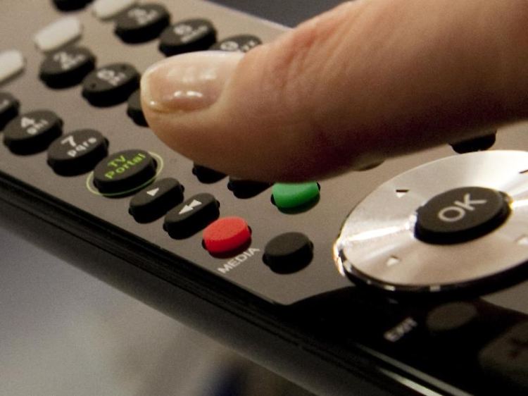 Schon bei der bloßen Inbetriebnahme wird mit der HbbTV-Funktion standardmäßig die IP-Adresse des jeweiligen Internetanschluss-Inhabers übertragen.