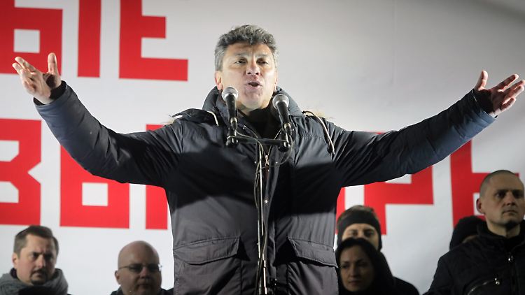 Auf offener Straße erschossen: Boris Nemzow, hier bei einer Großkundgebung in Moskau im Jahr 2012.